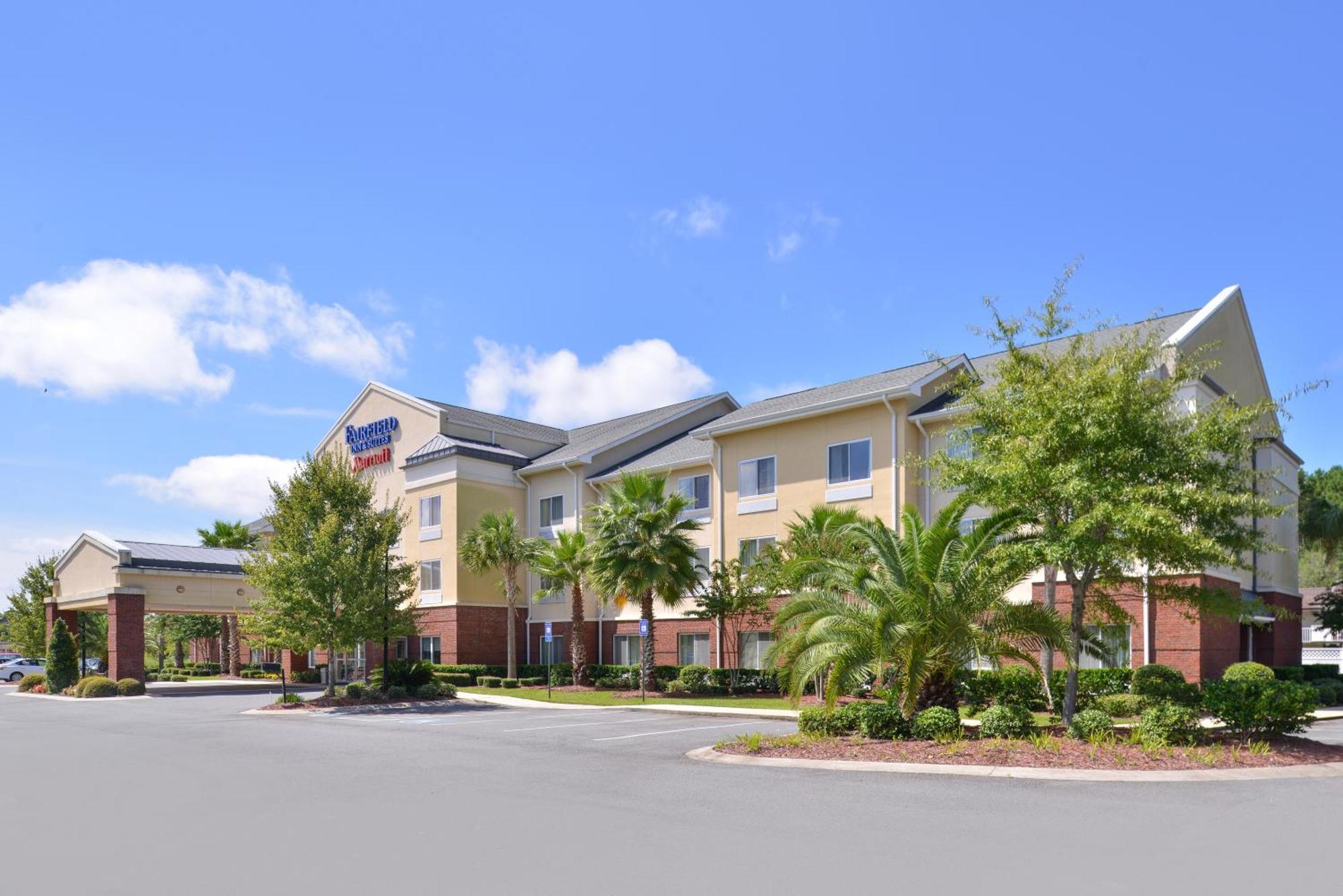 Fairfield Inn & Suites Кингсленд Экстерьер фото