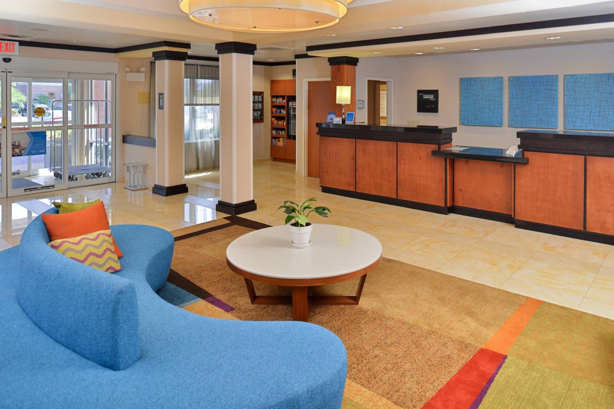 Fairfield Inn & Suites Кингсленд Экстерьер фото