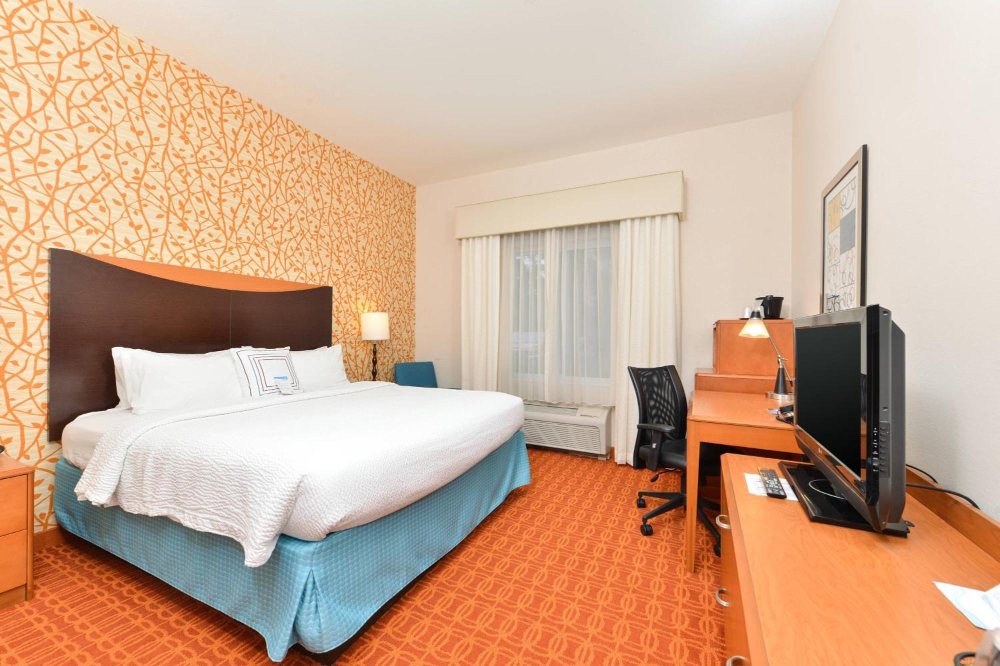 Fairfield Inn & Suites Кингсленд Экстерьер фото