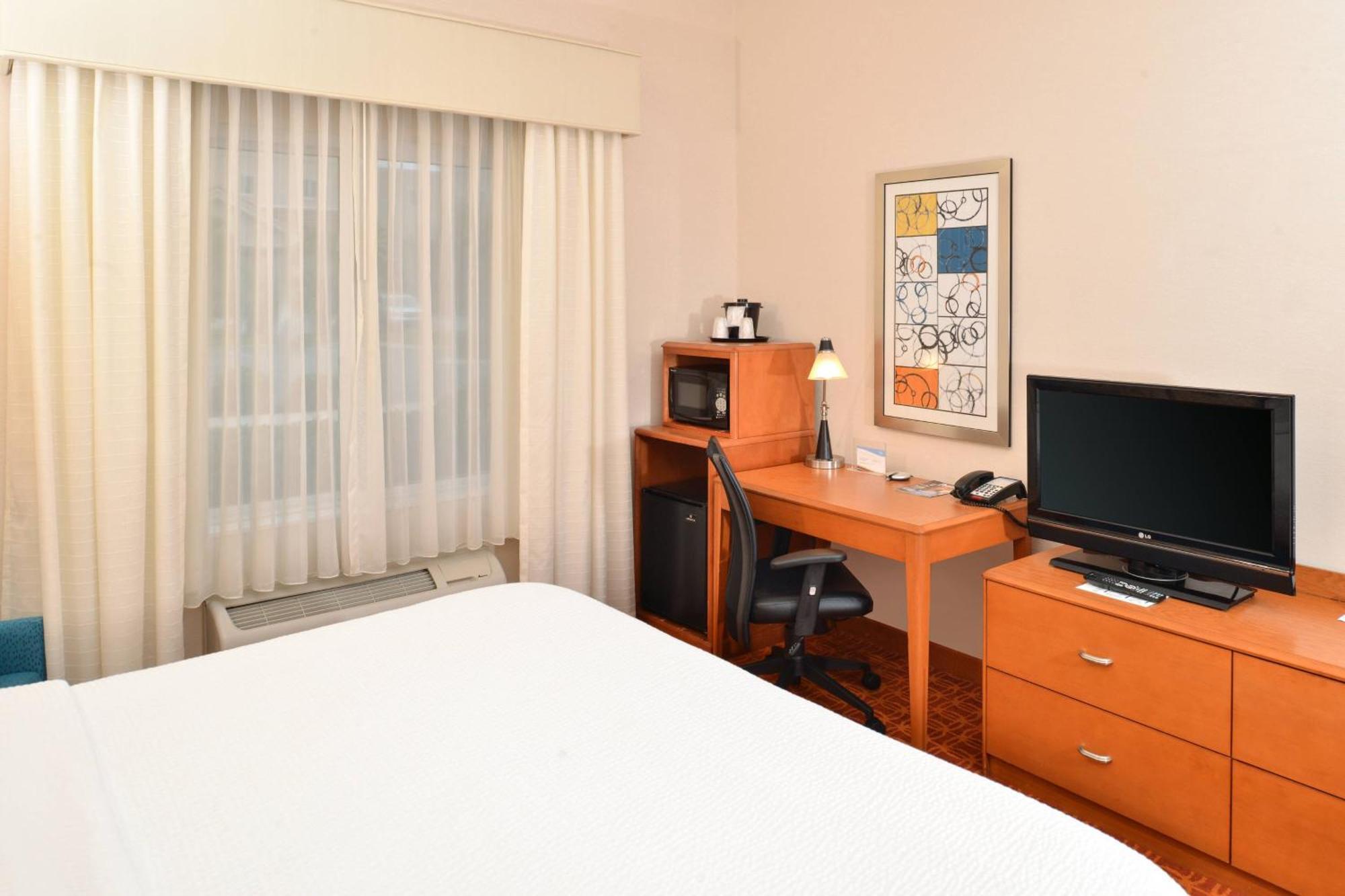 Fairfield Inn & Suites Кингсленд Экстерьер фото